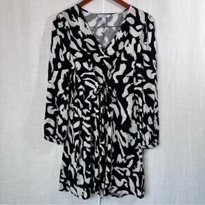 Nine West Black & White Long Sleeve Abstract Tie Waist Mini Dress Sz S